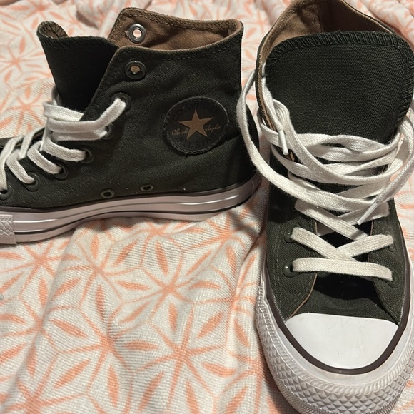 Converse Women's Army Green Size 5 - Picture 2 of 2